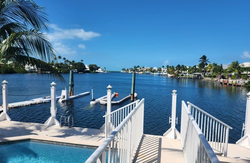 Marathon House | Palm Tree Cove Resort