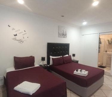 Pretoria Bed & Breakfast | Palm View Guest House