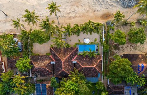Alappuzha House | Palm Villa A private beach sanctuary