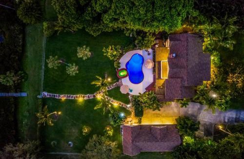 Bradenton House | Palma Sola Bay House! Private Dock, Heated Pool & Spa, Game Room & More!