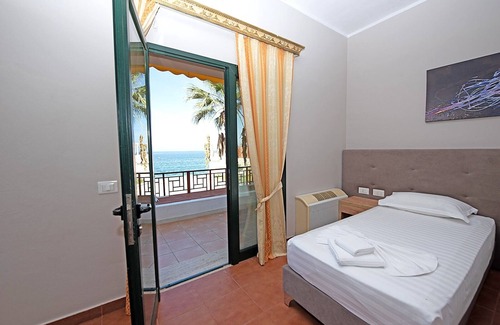 Orikum Hotel | Palmanova Beach Mardok