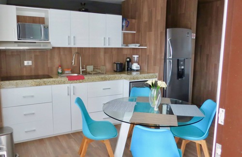 Centro Apartment | Palmarena Rooms and Residences - Long Stay Comfort with Parking, Sauna, Gym and Pool (Steps from 5th Avenue)
