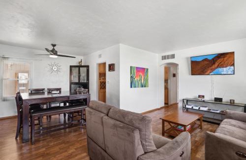 Camelback East Apartment | Palmera Place Uptown Phoenix