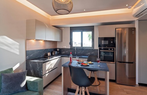 Petaloudes Apartment | Palmeral Luxury Suites