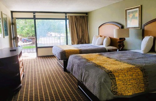 Orangeburg Hotel | Palmetto Inn & Suites by OYO Orangeburg