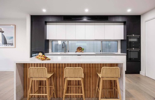 Dromana House | Palmira Retreat | Pool, Spa & Views