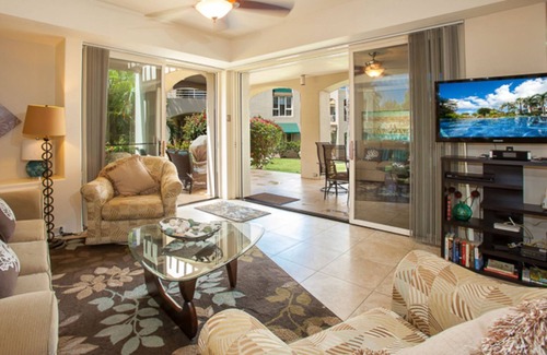 Wailea Hotel | Palms at Wailea One Bedrooms by Coldwell Banker Island Vacations
