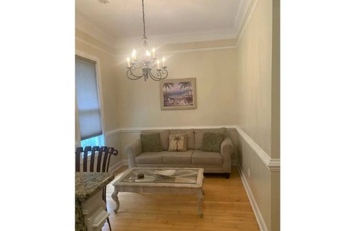Lincolnville House | Palms Away Sleeps 10 Elevator All 3 Floors