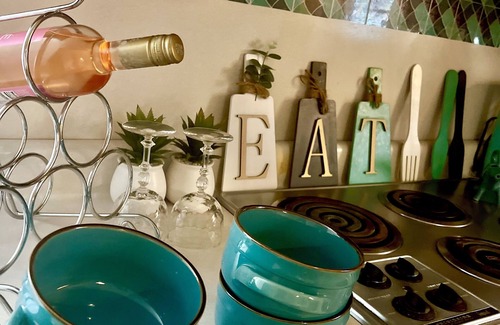 Covington Bed & Breakfast | “Palms & Paradise” The perfect vacation home 🌴