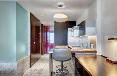 Las Vegas Apartment | Palms Place 51st floor with Strip views and Balcony