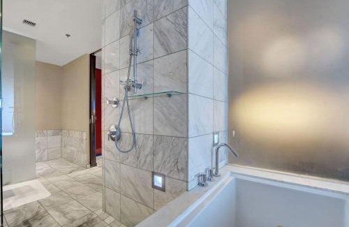 Las Vegas Apartment | Palms Place 51st floor with Strip views and Balcony