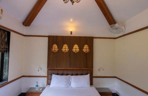 Paud Resort | Palmwoods Retreat