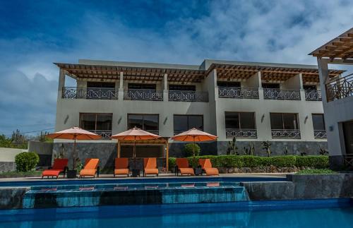 Bahia de la Academia Hotel | Palo Santo Galápagos Hotel