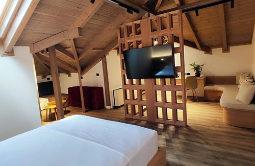 Gjirokaster Hotel | Palorto Inn