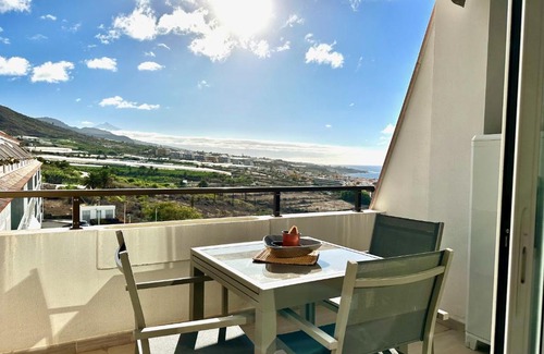 Bajamar Apartment | Pambnb - Cozy Seaview apartment with Gym & Kids Park