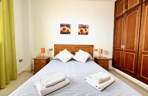 Bajamar Apartment | Pambnb - Cozy Seaview apartment with Gym & Kids Park