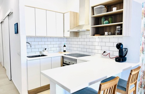 Santa Cruz de Tenerife Apartment | Pambnb - Modern Beachfront Apartment Hideaway