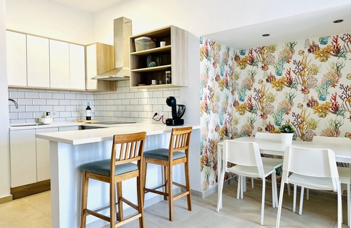 Santa Cruz de Tenerife Apartment | Pambnb - Modern Beachfront Apartment Hideaway