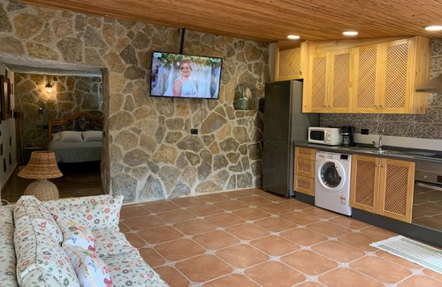 Santa Cruz de Tenerife House | Pambnb - Nature Retreat with Mountain Views