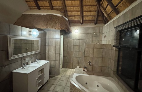 Marloth Park Cabin | Pan African Safari Lodge