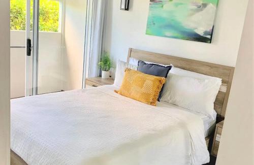 Casuarina House | Pandanus Pocket 3BR Beachside Condo by uHoliday