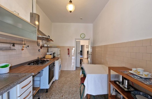 Sant' Ambrogio Apartment | Pandolfini 11 in Firenze