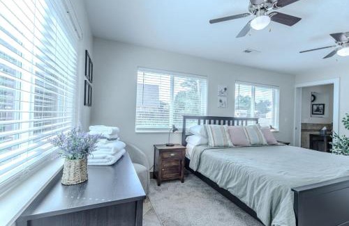 Panguitch House | Panguitch Cottage by Jerny