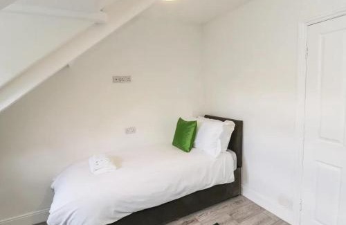 Whitby Hotel | Pannett Park Rooms
