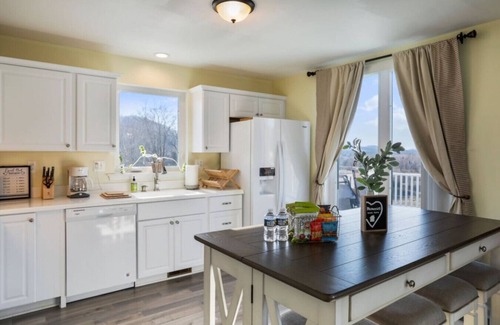 Sperryville House | Pano Views! Old Hollow Estate Horse Farm