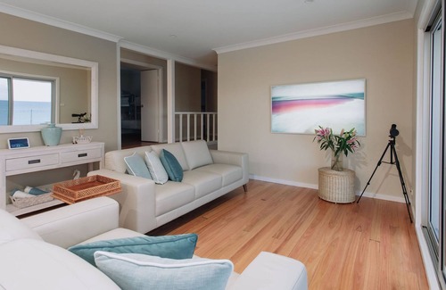 Forresters Beach House | Panorama Beach - Winter School Holiday Special