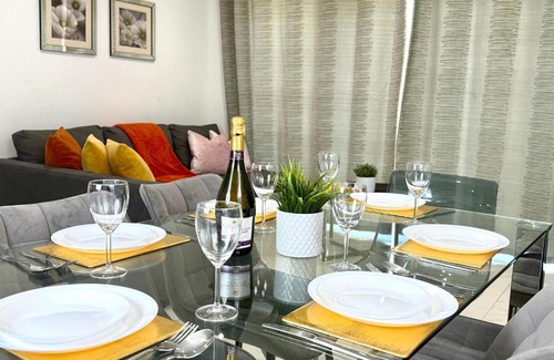 Kidlington Apartment | Panorama House, Luxury 2-Bedroom Apartment 2