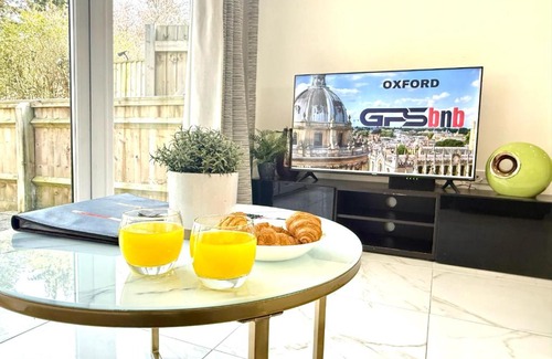 Kidlington Apartment | Panorama House, Luxury 2-Bedroom Apartment 2