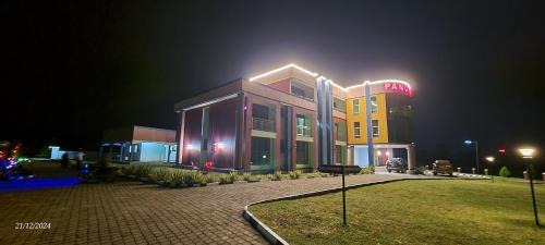 Mwenge Hotel | Panorama Kyenjojo Hotel