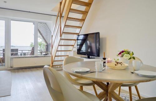 Lemkenhafen Apartment | Panorama: Meerblick-Maisonette in Lemkenhafen