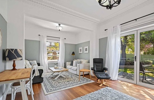 South Bathurst House | Panorama Paradise | Near Mt Panorama Racing Track