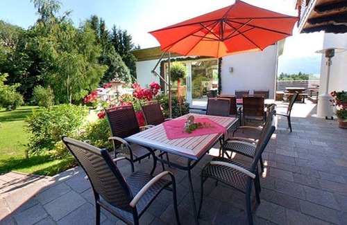 Tiefgraben Apartment | Panorama room with conservatory - Pension Irlingerhof *