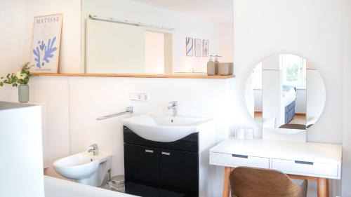 Altstadt Sudwest Apartment | Panorama Stadtblick Penthouse 105qm Maisonette Oldtown