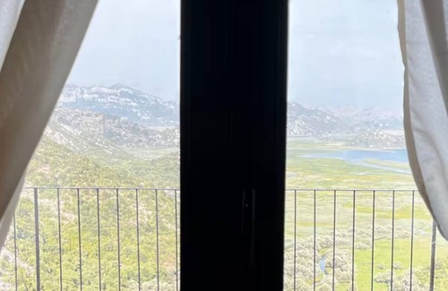 Karuc House | Panorama Stone House - Lake skadar