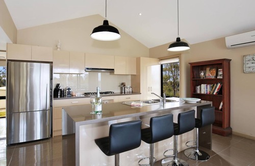 Basin View House | Panorama @ The Lake – Pet Friendly