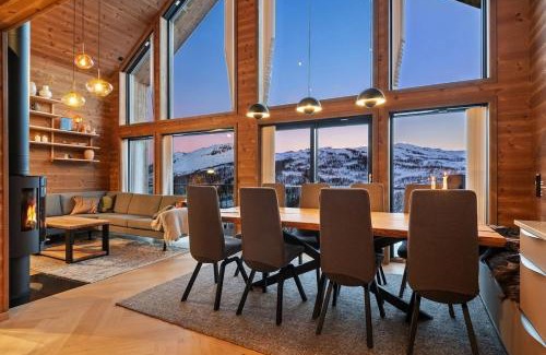 Sogndal Villa | Panoramahytte med fjellutsikt