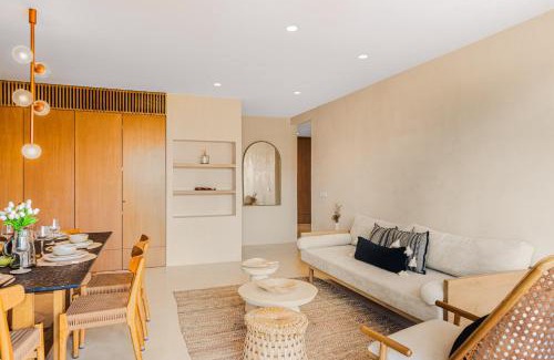 Jimenez Apartment | Panoramic 3BR PH Private Roof Gym Osmosis