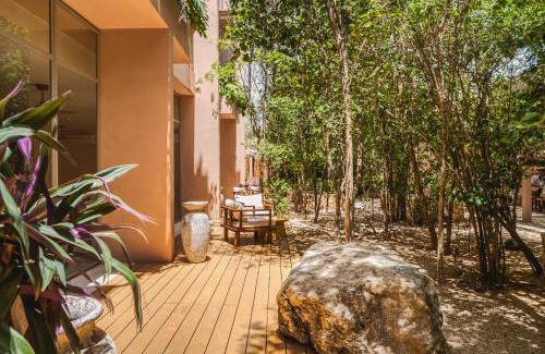 Jimenez Apartment | Panoramic 3BR PH Private Roof Gym Osmosis