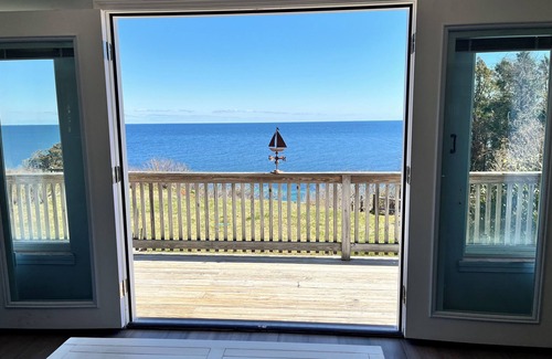 Plymouth House | Panoramic Cape Cod Bay Views with Private Sandy Beach