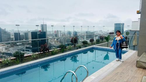 La Victoria Apartment | Panoramic city view from the 25th fl