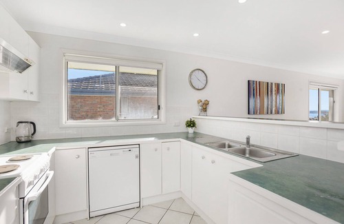 Encounter Bay House | Panoramic Coastal Views of Encounter Bay and Beyond