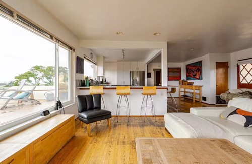 Seaside House | Panoramic Monterey Bay View