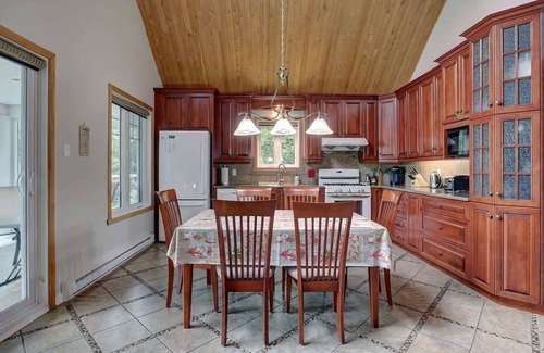 Potton House | Panoramic mountain view - L'Horizon doré - 12 acre