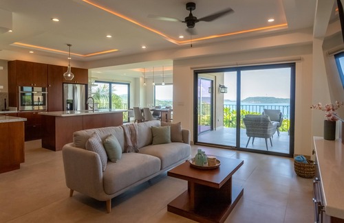 Panama Beach Apartment | Panoramic ocean view luxury condo