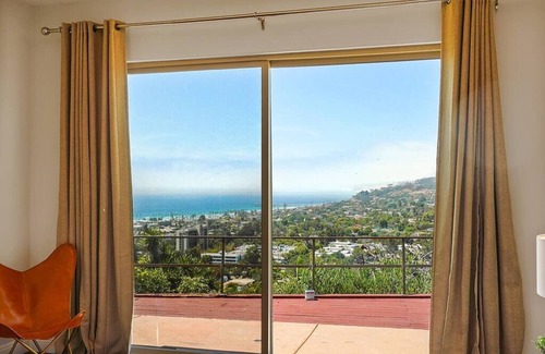 Hidden Valley Villa | PANORAMIC Ocean View 5BR Villa, Pool, Firepit, Gym
