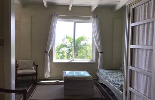 Estate Eastern Water Island Apartment | Panoramic ocean views , continuous trade winds